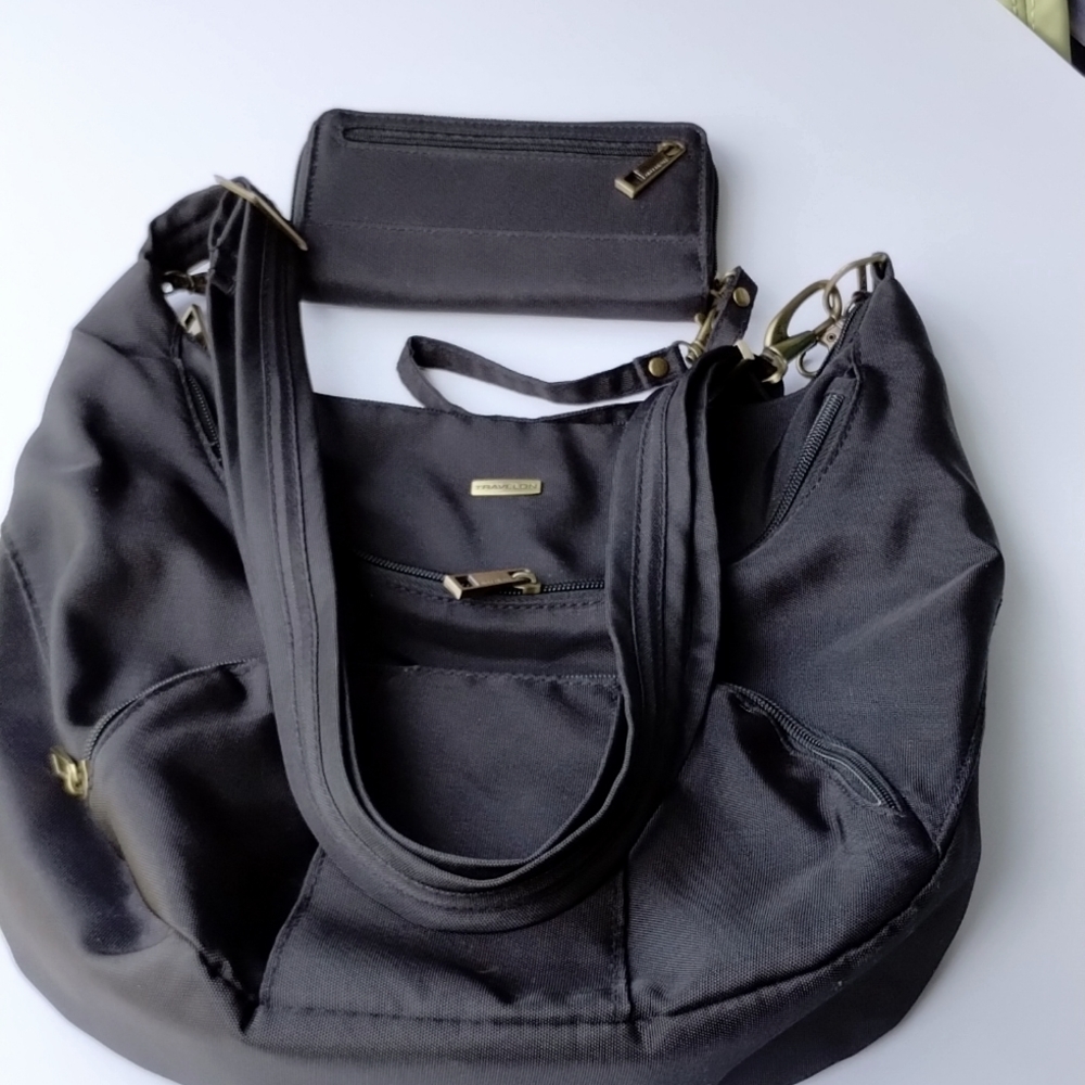 Travelon crossbody bucket bag black nylon with RFID